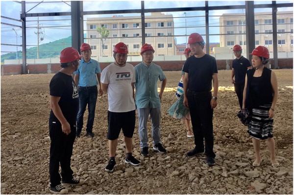 公司董事长袁仁军、总经理张端清一行赴海盐新材料公司考察指导