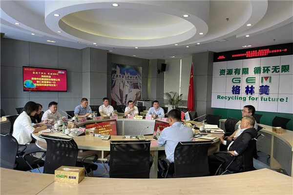 公司党委书记、董事长袁仁军赴湖北走访行业重要客户